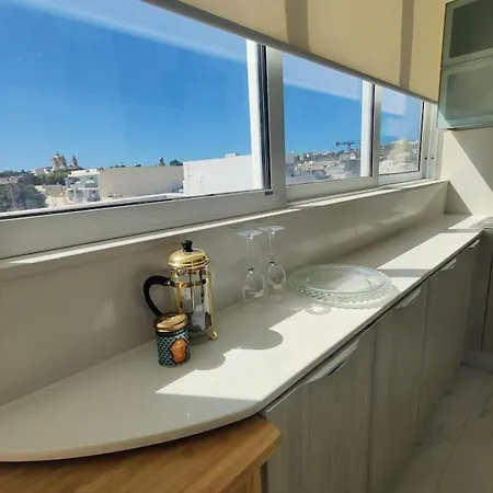 Cozy Penthouse In Malta *