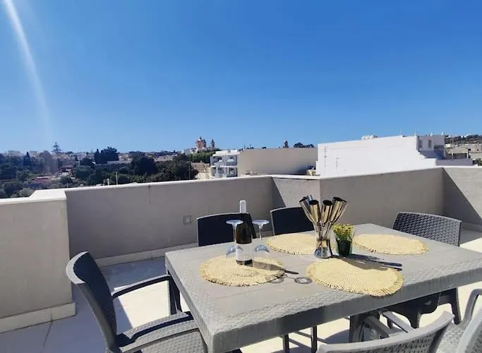 Cozy Penthouse In Malta *